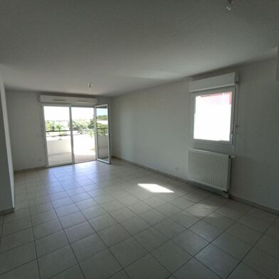 Appartement 2 pièces 933 €
