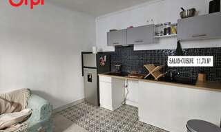 Immeuble  79 m² à vendre à Saint-Jean-d'Angély (17400)