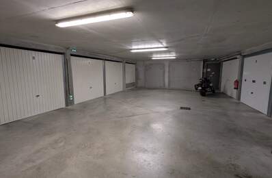 Croix-Rousse garage fermé 12 m² — photo du bien