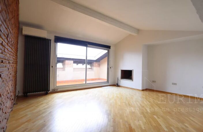 Carmes Dalbade - T4 en Duplex avec terrasse — photo 2
