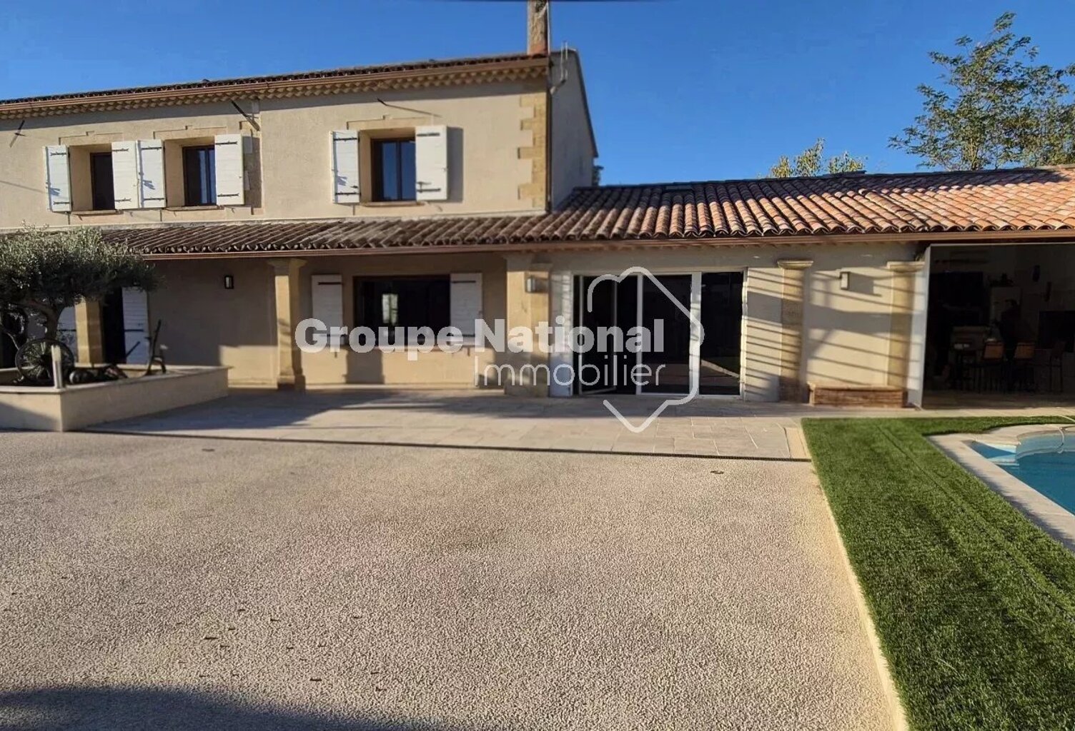 MAS PROVENCAL — photo 1