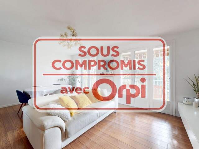 Appartement T4 séjour double en excellent état avec une grande terrasse — photo du bien