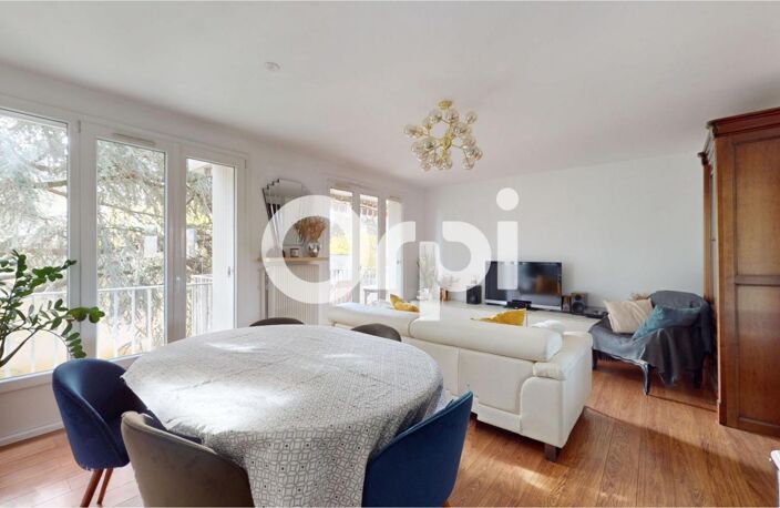 Appartement T4 séjour double en excellent état avec une grande terrasse — photo 2