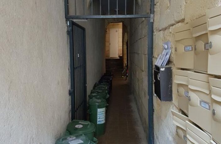 Appartement BORDEAUX 1 pièce(s) 38 m² — photo 2