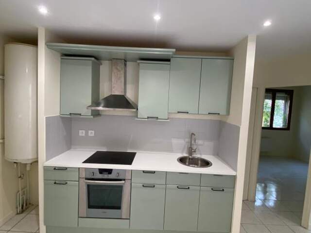 Appartement À Vendre — photo du bien