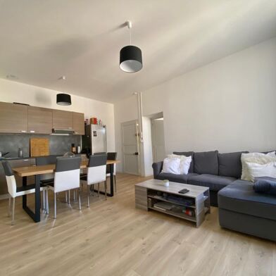 Appartement 3 pièces 737 €