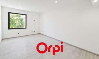 Appartement 4 Pièces 137 m² à louer à Sanary-sur-Mer (83110)