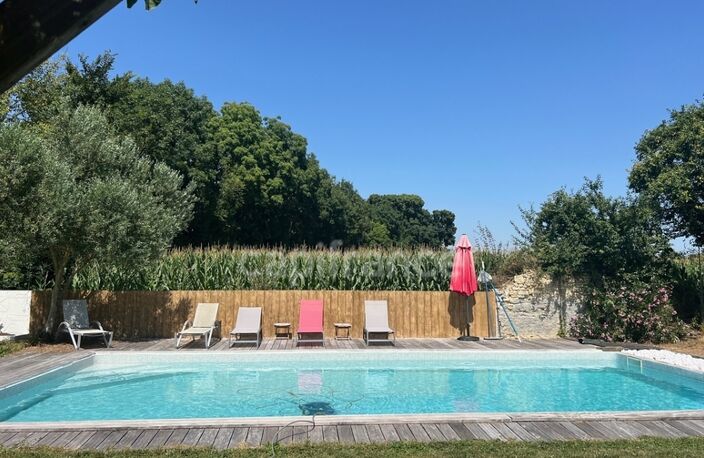 Propriété de 3 maisons dans un cadre bucolique avec plus de 3 hectares - à 20min de LA ROCHELLE — photo 2
