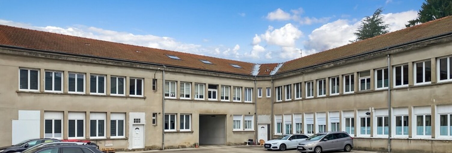 Bureau 6 Pièces 1577 m² à vendre à Oyonnax (01100)