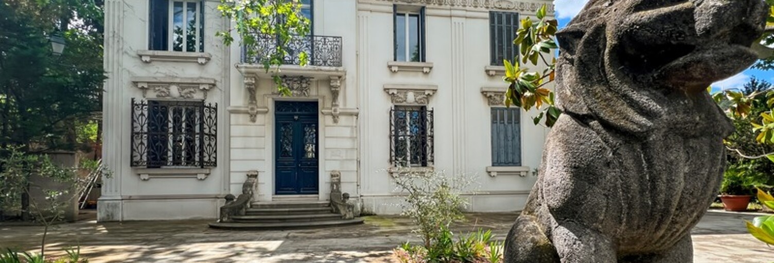 Maison 12 Pièces 305 m² à vendre à Marseille 11 (13011)