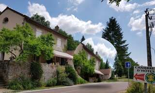 Maison 11 Pièces 229 m² à vendre à Saint-Sernin-du-Plain (71510)