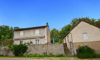 Maison 11 Pièces 229 m² à vendre à Saint-Sernin-du-Plain (71510)