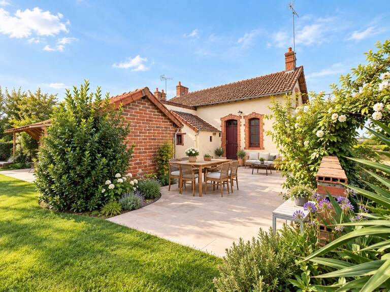 Maison à vendre 5 pièces LA GUERCHE SUR L'AUBOIS (18) — photo 1
