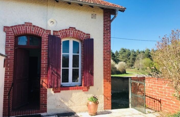 Maison à vendre 5 pièces LA GUERCHE SUR L'AUBOIS (18) — photo 2