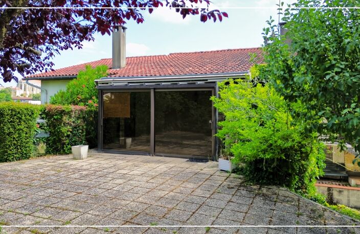 Maison 6 pièces de 164 m2 habitables sur 2407 m2 de terrain à AUCH : vivre à Auch comme à la campagne, avec la cathédrale en toile de fond — photo 4