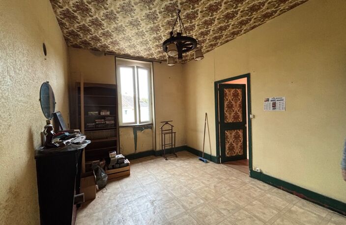 Maison à vendre 3 pièces LA GUERCHE SUR L'AUBOIS (18) — photo 3