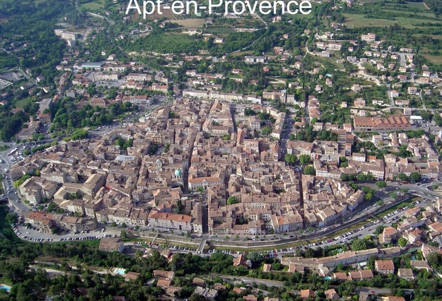 Terrain à vendre à  APT (84) — photo 1