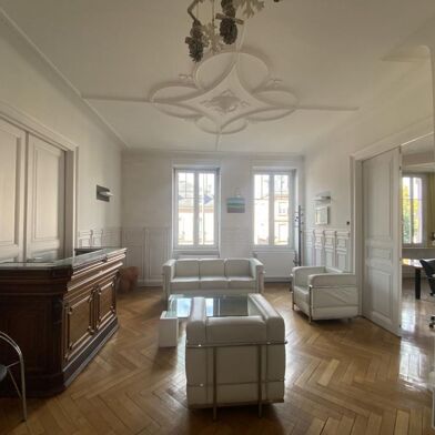 Appartement 6 pièces 370000 €