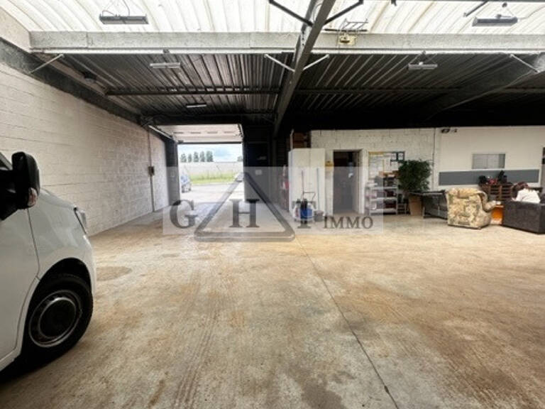ENTREPOT BUREAUX 350 M² A VENDRE VAUX-LE-PENIL — photo 1