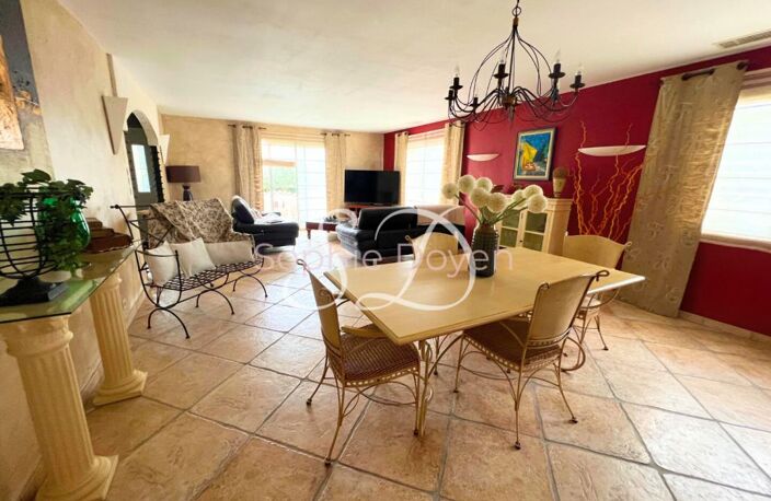 Maison 4 faces - Saint Jean Lasseille  - 5 pièces - 140 m2 — photo 3