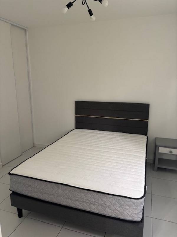 Photo Location T3 46 m² à Pierre-Bénite 1 200 ¤ CC /mois image 2/3