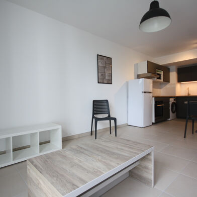 Appartement 2 pièces 933 €