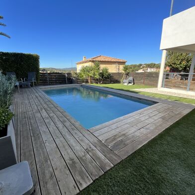 Appartement  390000 €