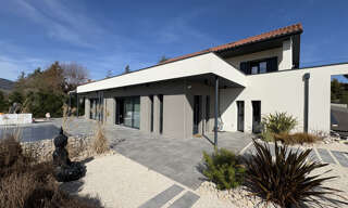 Maison 6 Pièces 214 m² à vendre à Ternand (69620)