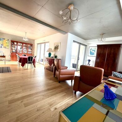 Appartement 5 pièces 355000 €