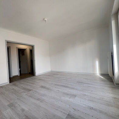 Appartement 3 pièces 715 €