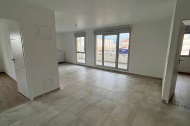 Appartement 3 pièces 840 €