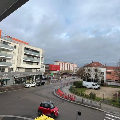 Appartement 3 pièces 840 €