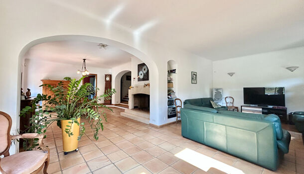 Villa / Maison 6 pièces  à vendre Cuers 83390