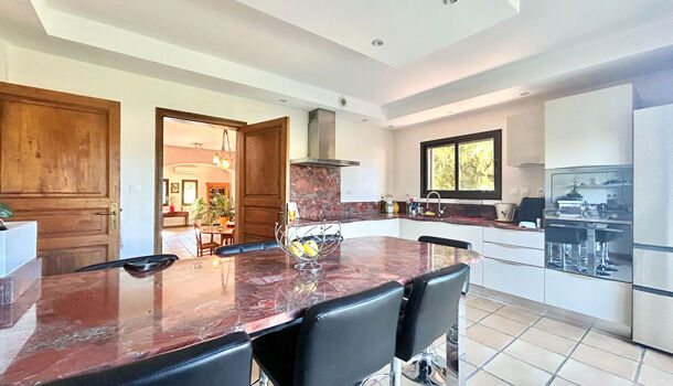 Villa / Maison 6 pièces  à vendre Cuers 83390