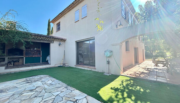 Villa / Maison 6 pièces  à vendre Cuers 83390