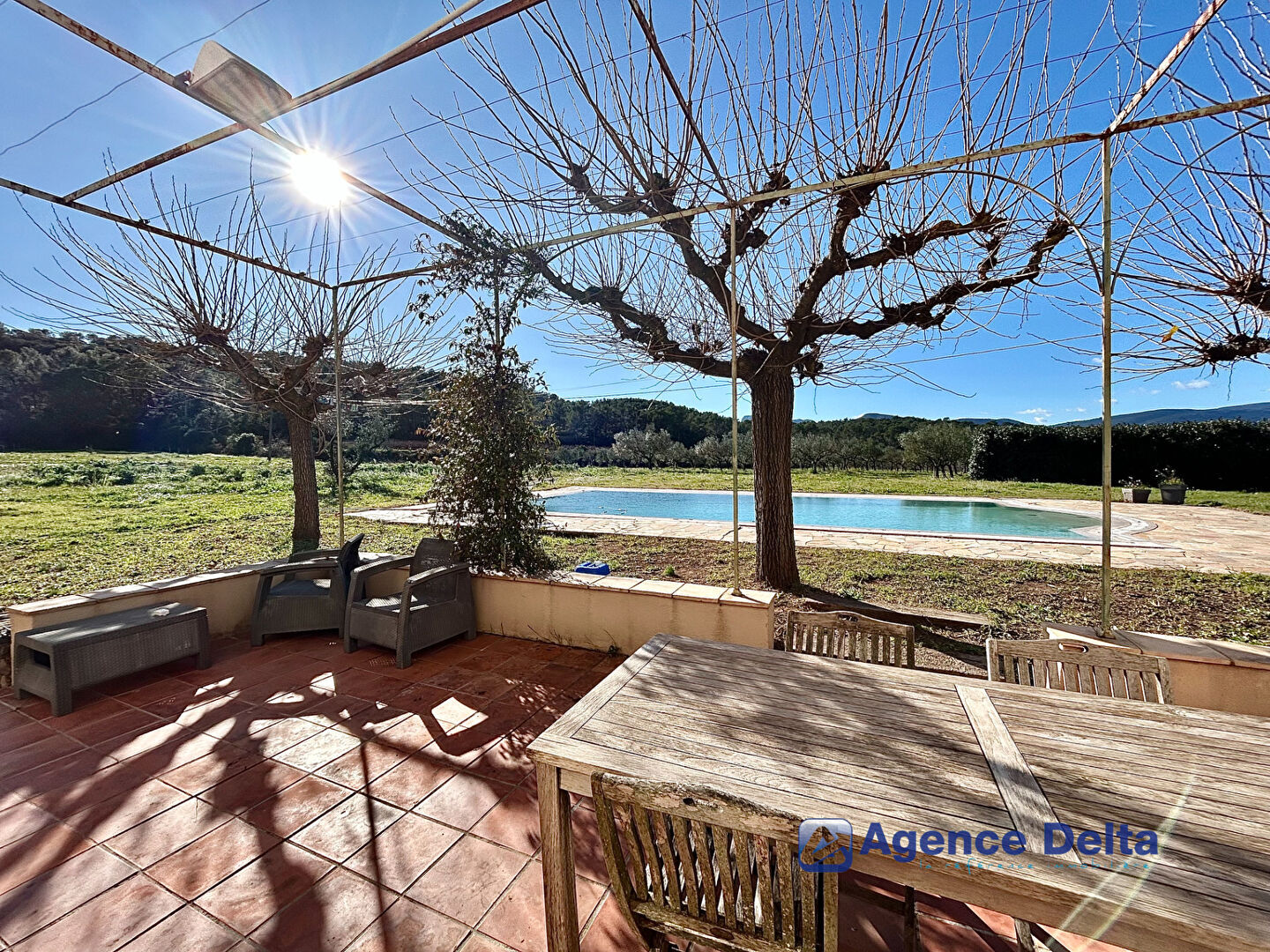 Villa / Maison  T6 à vendre Cuers 83390