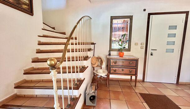 Villa / Maison 6 pièces  à vendre Cuers 83390