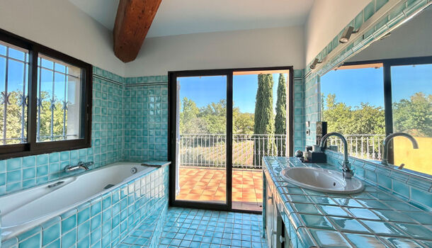 Villa / Maison 6 pièces  à vendre Cuers 83390