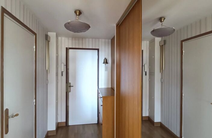 APPARTEMENT T3 AVEC BALCON POITIERS — photo 3