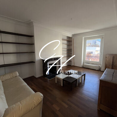 Appartement 4 pièces 980 €