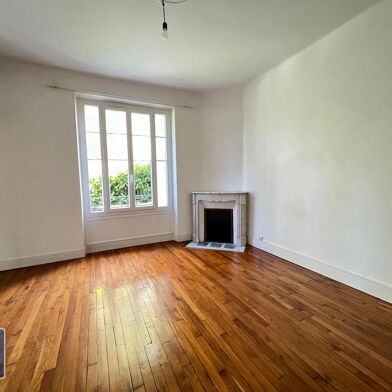 Appartement 4 pièces 1131 €