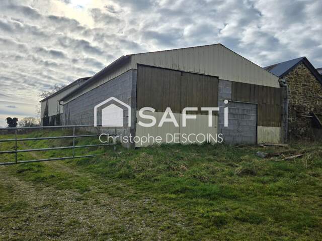 Maison de 180 m² avec vastes dépendances sur 24 500 m² à Chailland — photo du bien
