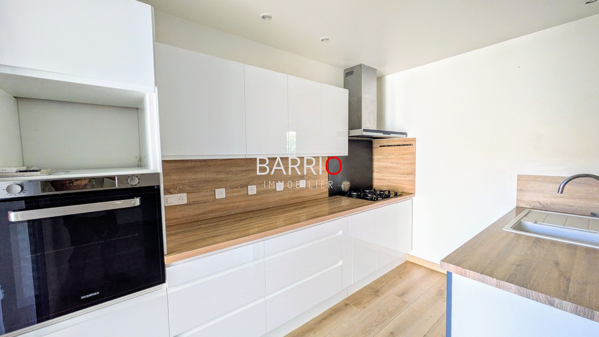 Villa / Maison  T4 à vendre Palau-del-Vidre 66690