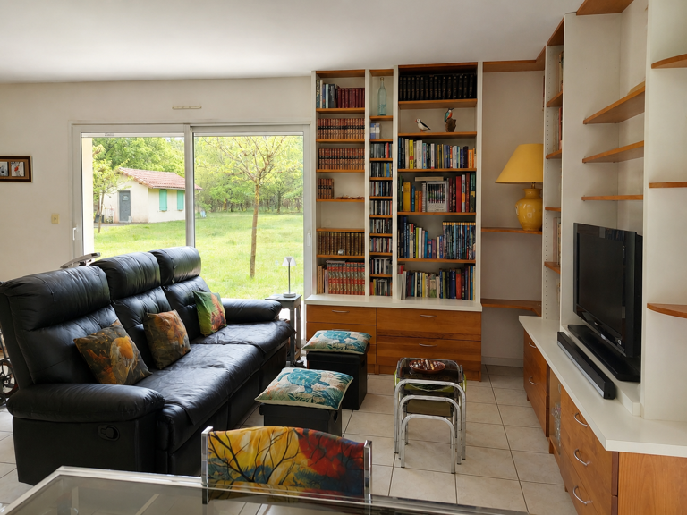Maison au coeur de la forêt landaise, sur terrain de 8 000 m2 — photo 1