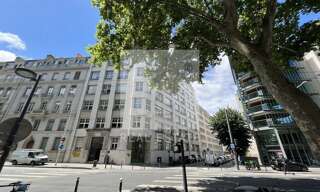 Bureau  217 m² à louer à Lyon 6 (69006)