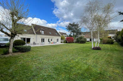Maison 8 pièces 3000 €
