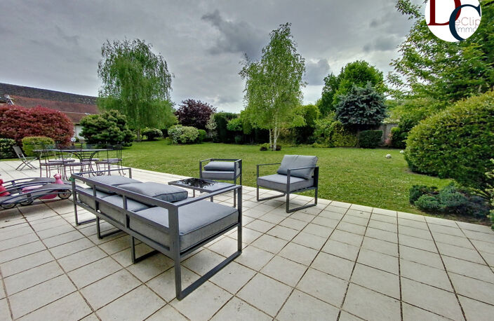 Belle maison aux volumes généreux avec superbe jardin - Meub — photo 2