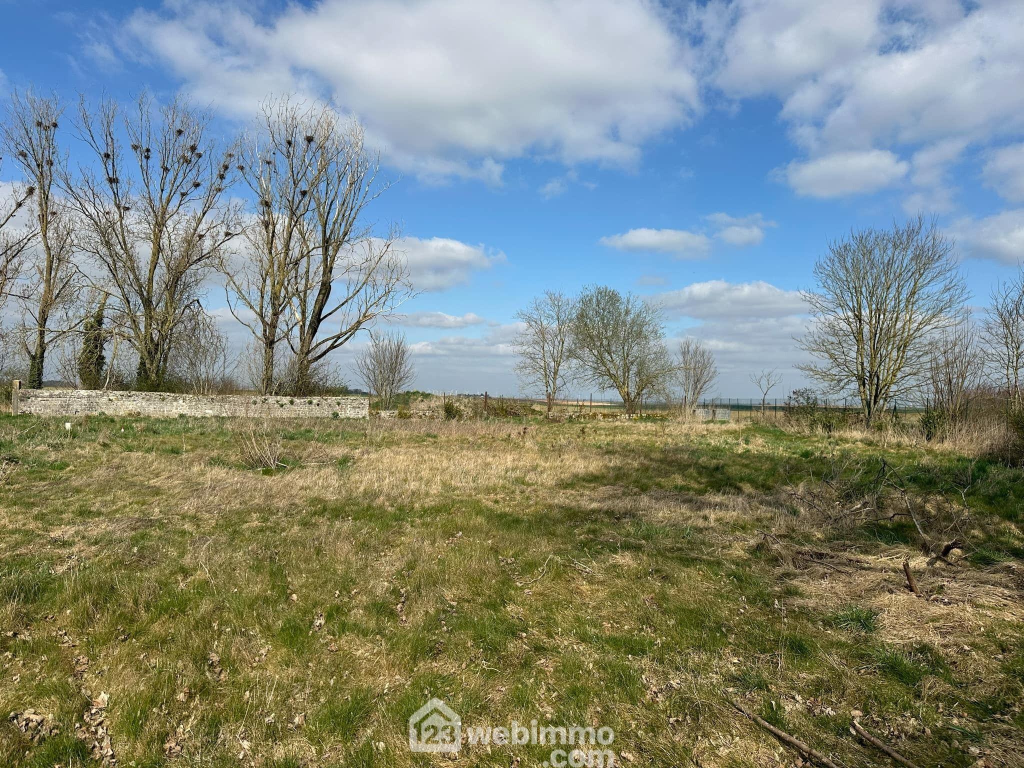 Photo Terrain constructible - 713m² - Monceau-le-Waast image 3/4