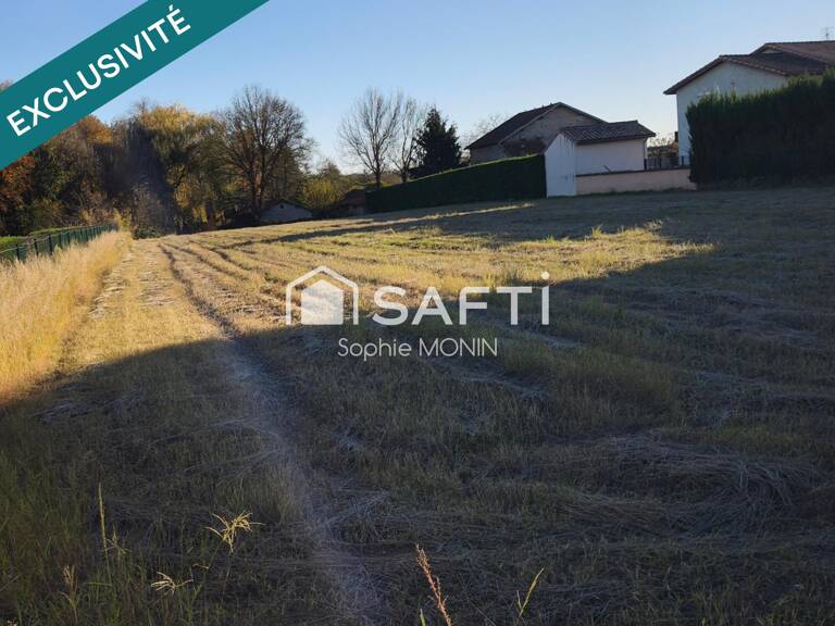 TERRAIN CONSTRUCTIBLE DE 580M² SUR LA COMMUNE DE MANZIAT — photo 1