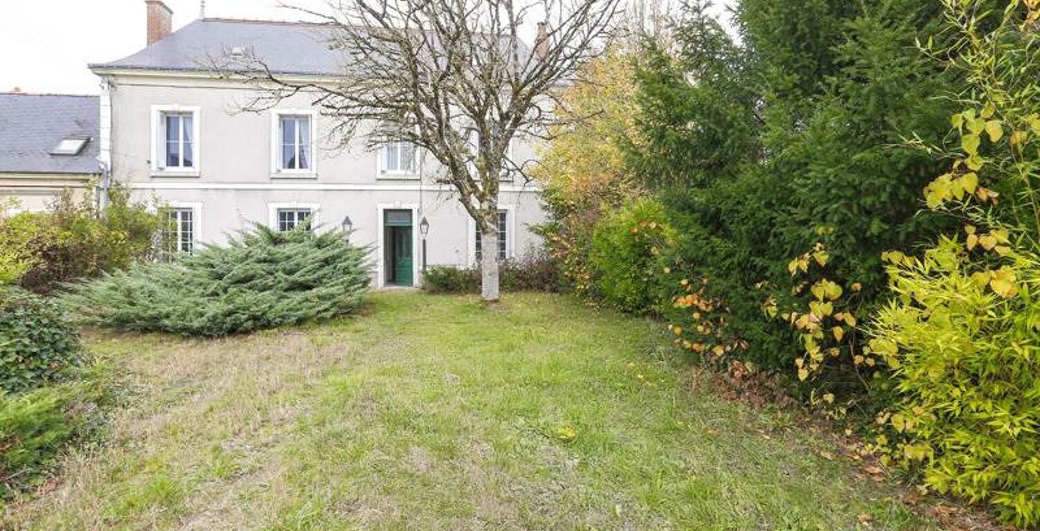Vente maison 8 pièces 280 m² Savigné-sur-Lathan (37340) — photo 1